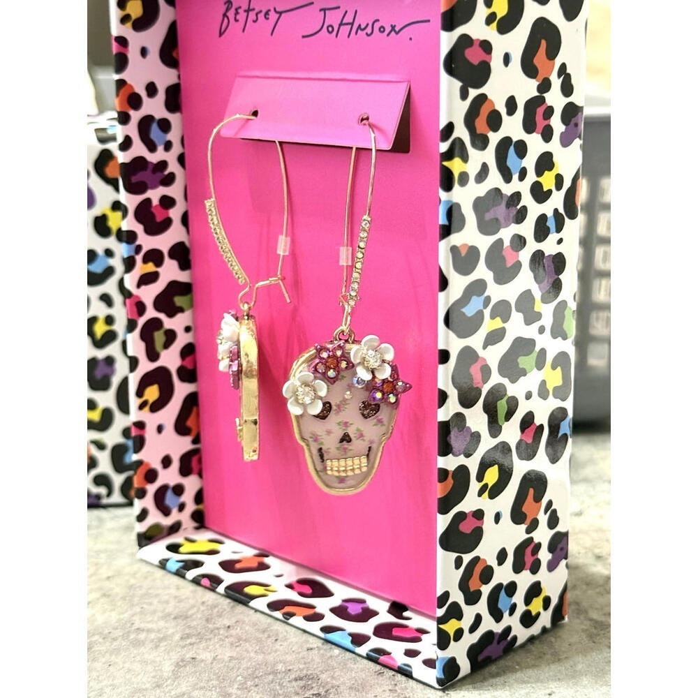 🔥🧨Betsey Johnson Floral Pink Sugar Skull Drop Dangle Earrings NIB/NWT